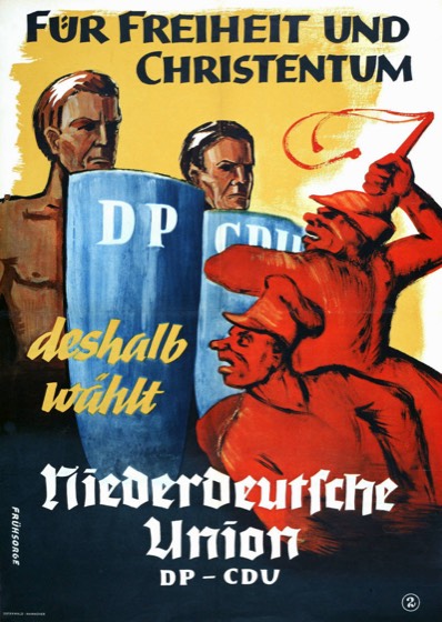 Manifesto elettorale tedesco: due uomini dietro due scudi blu con le sigle DP e CDU, due figure rosse con la frusta sulla destra, slogan e «Niederdeutsche Union»