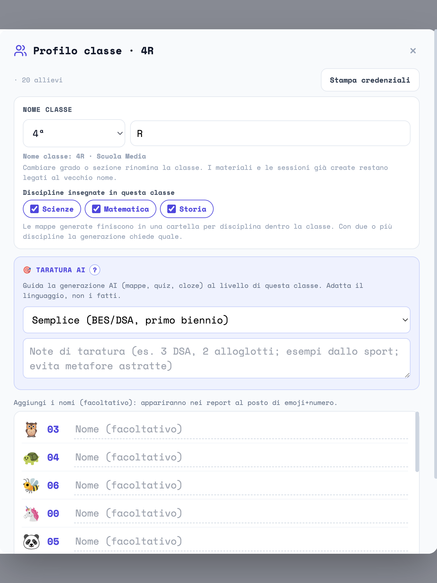 La finestra Profilo classe 4R: in testa l'anno e il numero degli allievi, poi l'elenco degli allievi come animali e numeri, ciascuno con il campo Nome facoltativo