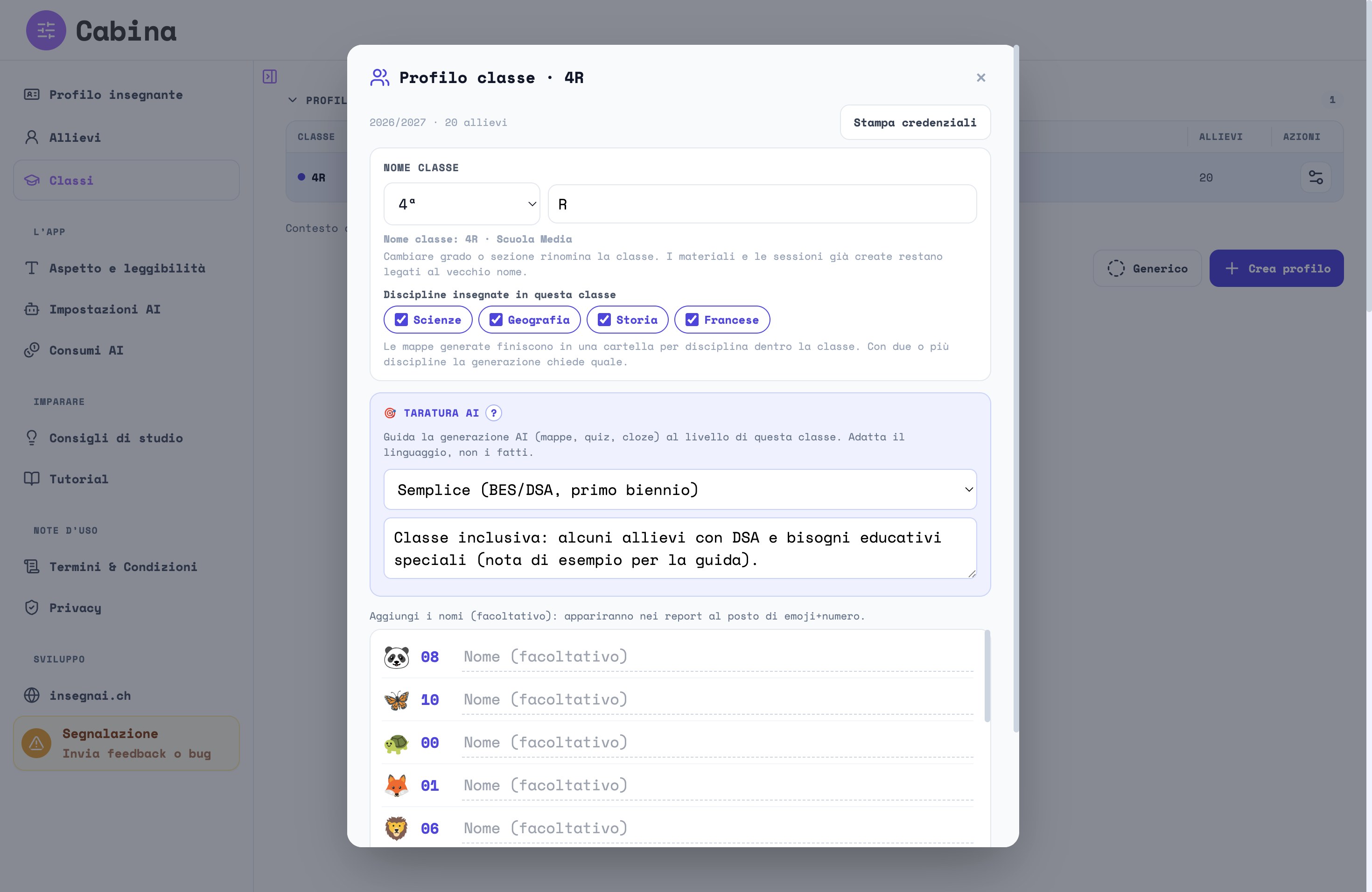 La finestra Profilo classe · 4R: il nome, le discipline, la taratura, e sotto l'elenco degli allievi come emoji e numero con un campo Nome facoltativo